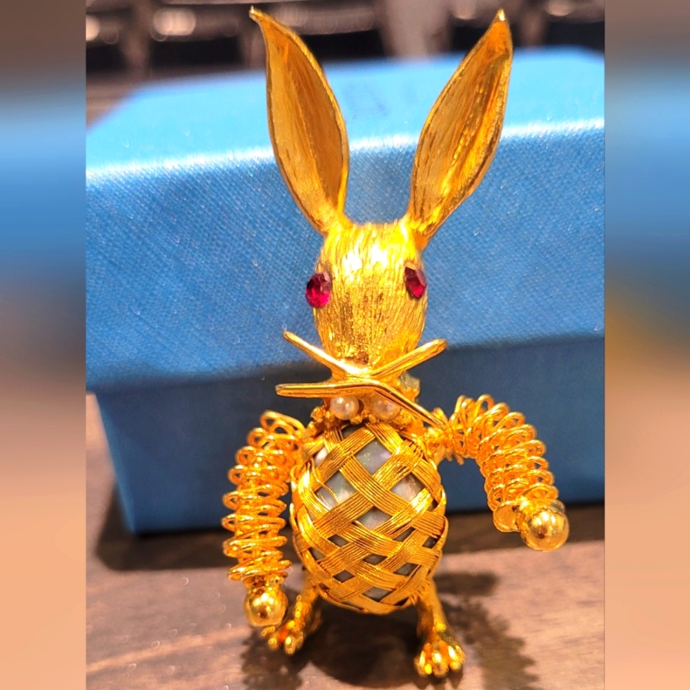 Vintage Bunny Brooch